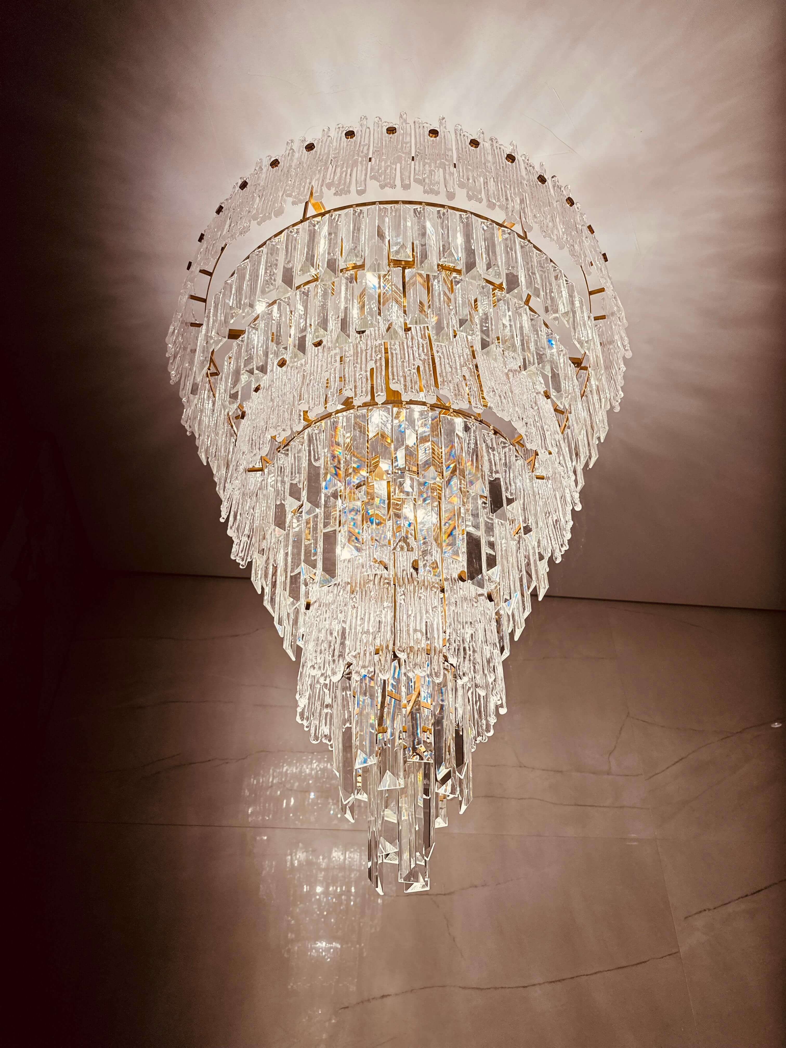 Lustre instalado em ambiente interno